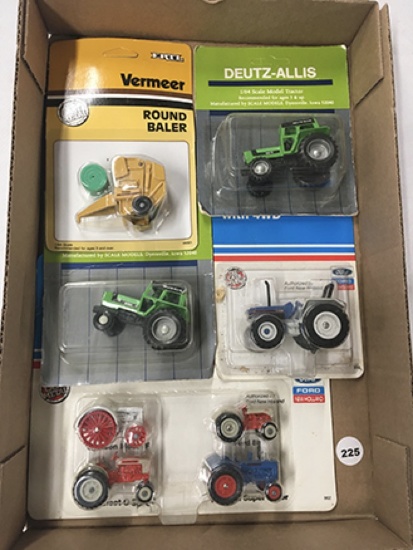Lot of 5, Ertl 1/64 Scale, Tractors & Baler