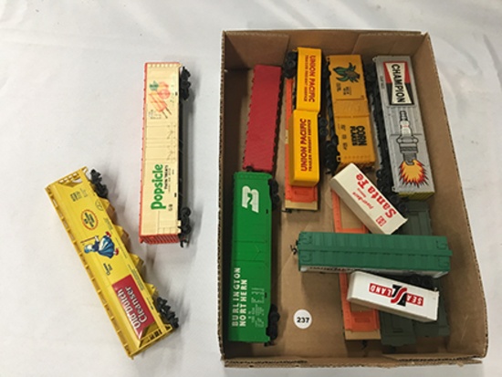 Lot of 11, HO Scale, Train Cars