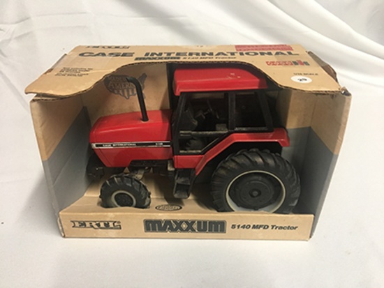 Ertl 1/16 Scale, Case International Maxxum 5140 MFD Tractor