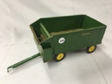 Ertl 1/16 Scale, John Deere Forage Wagon