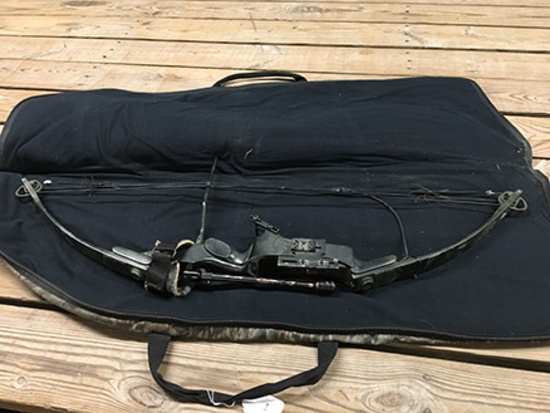 York USA Bow w/Case and Arrows