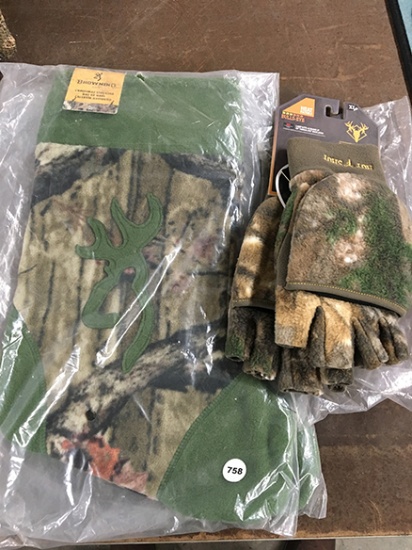 New (2) Browning Mossy Oak Christmas Stockings & Heat Factor 2XL Gloves