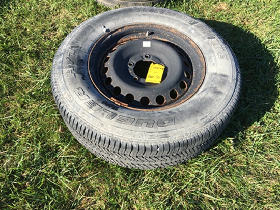 275/65R18 Tire on 6 Bolt Rim