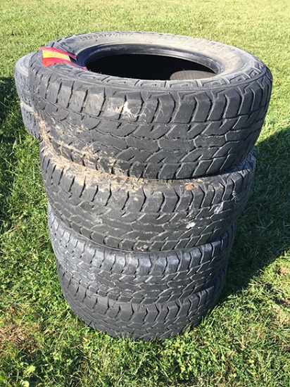 (4) 265/70R17 Tires