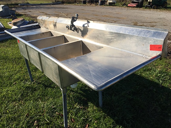8 1/2 ft 3 Bay Stainless Steel Sink w/ Drain Pans