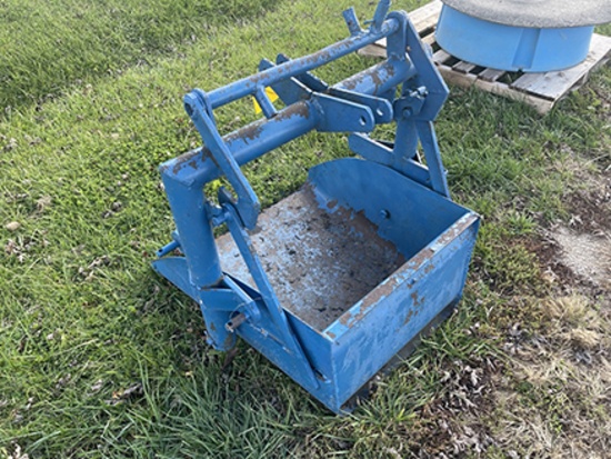 3 pt. Dirt Scoop