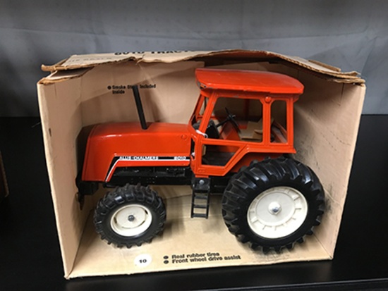 AC 8010, 1/16 Scale