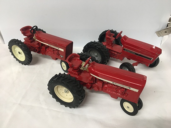 (3) Int. Tractors, 1/32 Scale