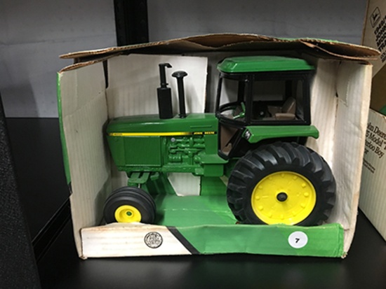JD 4255, 1/16 Scale