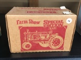 Farmall F-20, 1/16 Scale