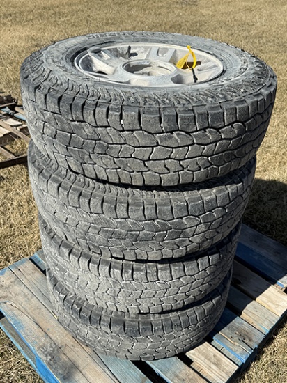 Set of 4 LT245-75 R16 Tires