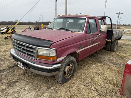 1994 F350 Crew Cab, Diesel, 5 spd, Dually, nice 9ft Knapheide flat bed, reads 182,000 miles