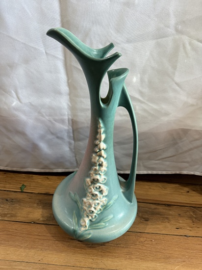 Roseville 6-15 Foxglove Ewer