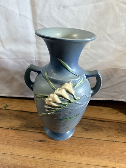Roseville Freesia 127-12 Vase