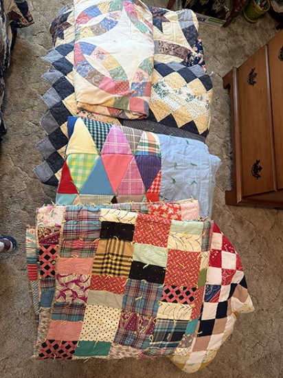 6 Tach Style Quilts, Bedspreads, Etc.