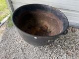 Butcher Kettle Planter-Cracked