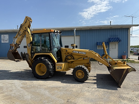 1994 JD 310D, 4WD Loader/Backhoe, 4/4 Spd Power Shuttle, Cab, 3.9L 4 Cyl. Diesel, 75hp, Extenda Hoe
