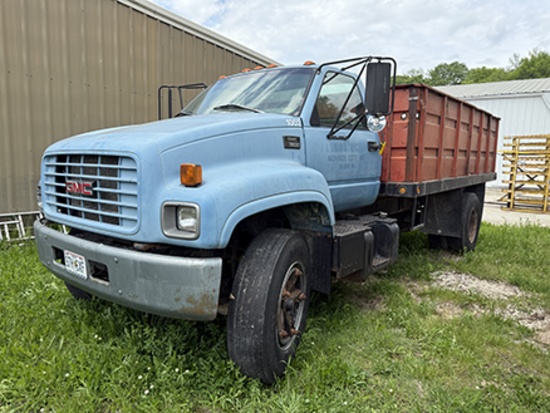 1997 C7500, V8 Gas Engine, 5/2 Trans, 15 ft. Flatbed, Side Panels, No Rear Gate, Reads 119,299 Miles