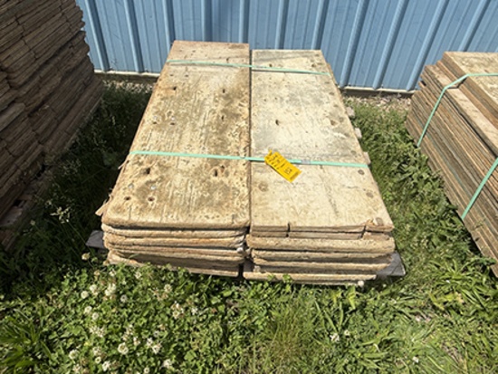 Lot of (10) Gates 4 ft. Corner Forms