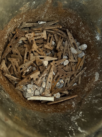Symons Steel-Ply Standard Wedge Bolts, Approx. 1/4 to 1/3 Bucket