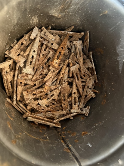 Symons Steel-Ply Standard Wedge Bolts, Approx. 1/4 to 1/3 Bucket