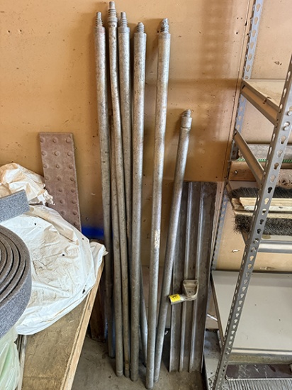 4 ft Bull Float & 9 pc. Handle Sections