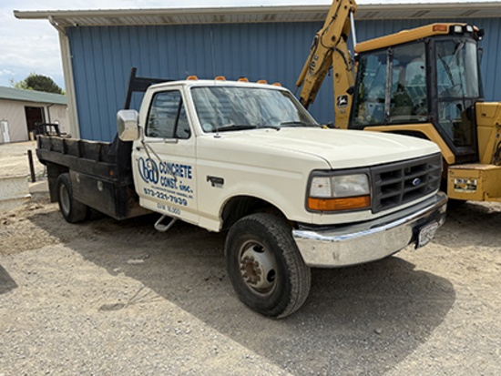 1995 Ford Super Duty, 2WD Dually, Reg Cab, 7.5L Gas Engine, 5 Spd, 11 ft. Flatbed 285,000 Miles