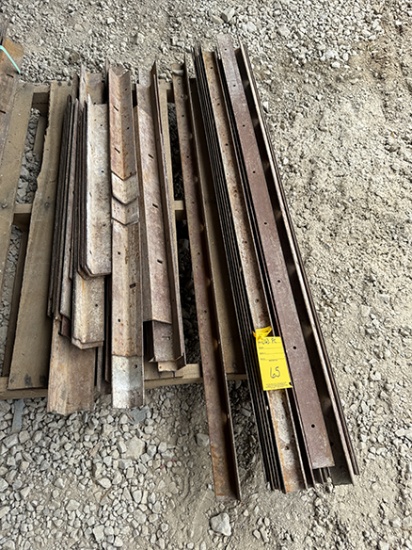 (16 X $) Steel Outside Corners 1 3/4 in. X 1 3/4 in. X 4 ft.