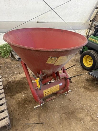 Cosmo 500 PTO Driven Fertlizer Spreader