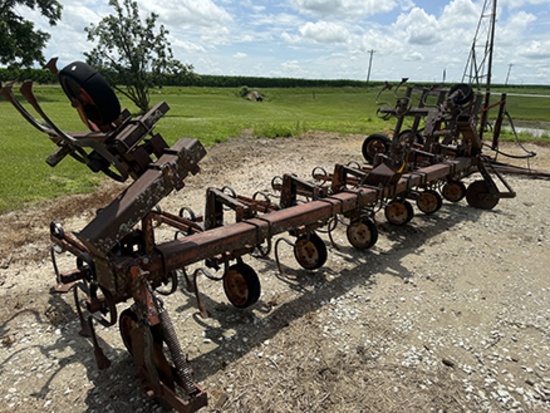 Row Crop 3 pt. Cultivator, 8/30