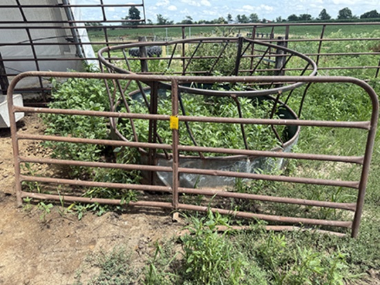 Bale Ring & 10 ft. Pipe Gate, Damaged
