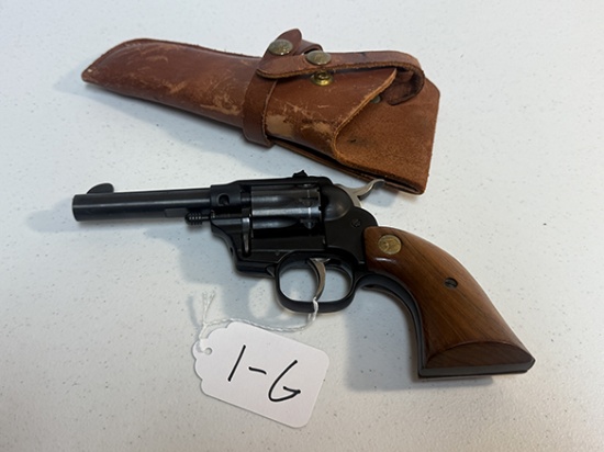 High Standard Hombre 22cal, 9 shot revolver, W-105, S#2221401
