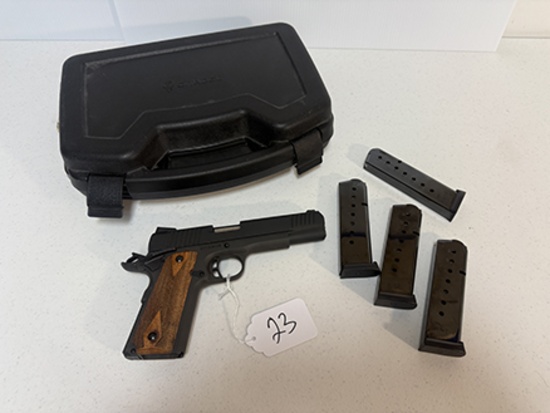 Citadel M1911, 45 ACP, 4 Clips, Serial #CIT018118