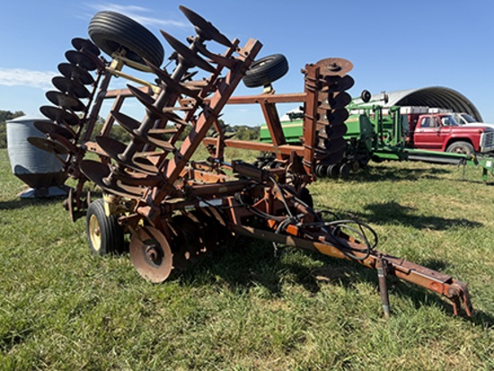 Krause 1900 19 ft. Wing Fold Disk