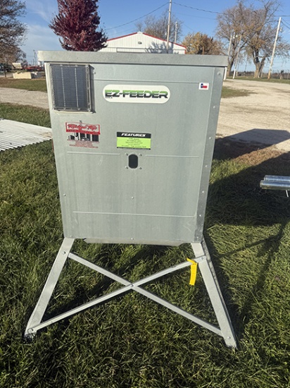 New EZ-Feeder 600 lb. Capacity, 40 ft. Broadcast Radius