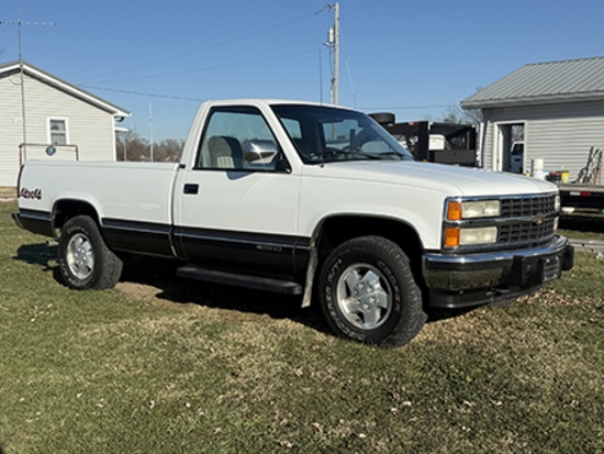 1992 Chevy 1500 Silverado Regular Cab, 4WD Pickup, 350 V8, Automatic, Bedliner