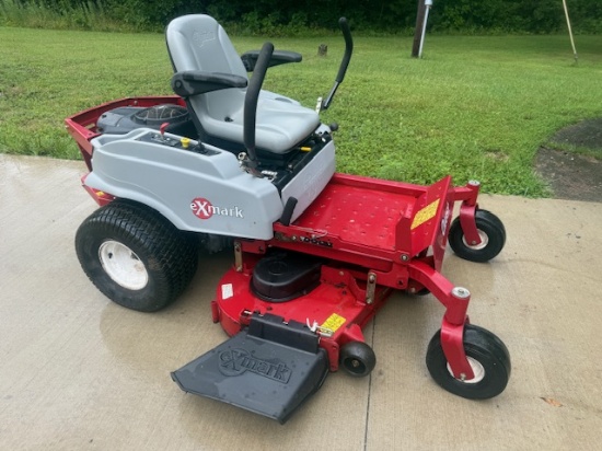 Exmark Quest 52 in. cut zero turn mower, 330 hours, runs and mows good