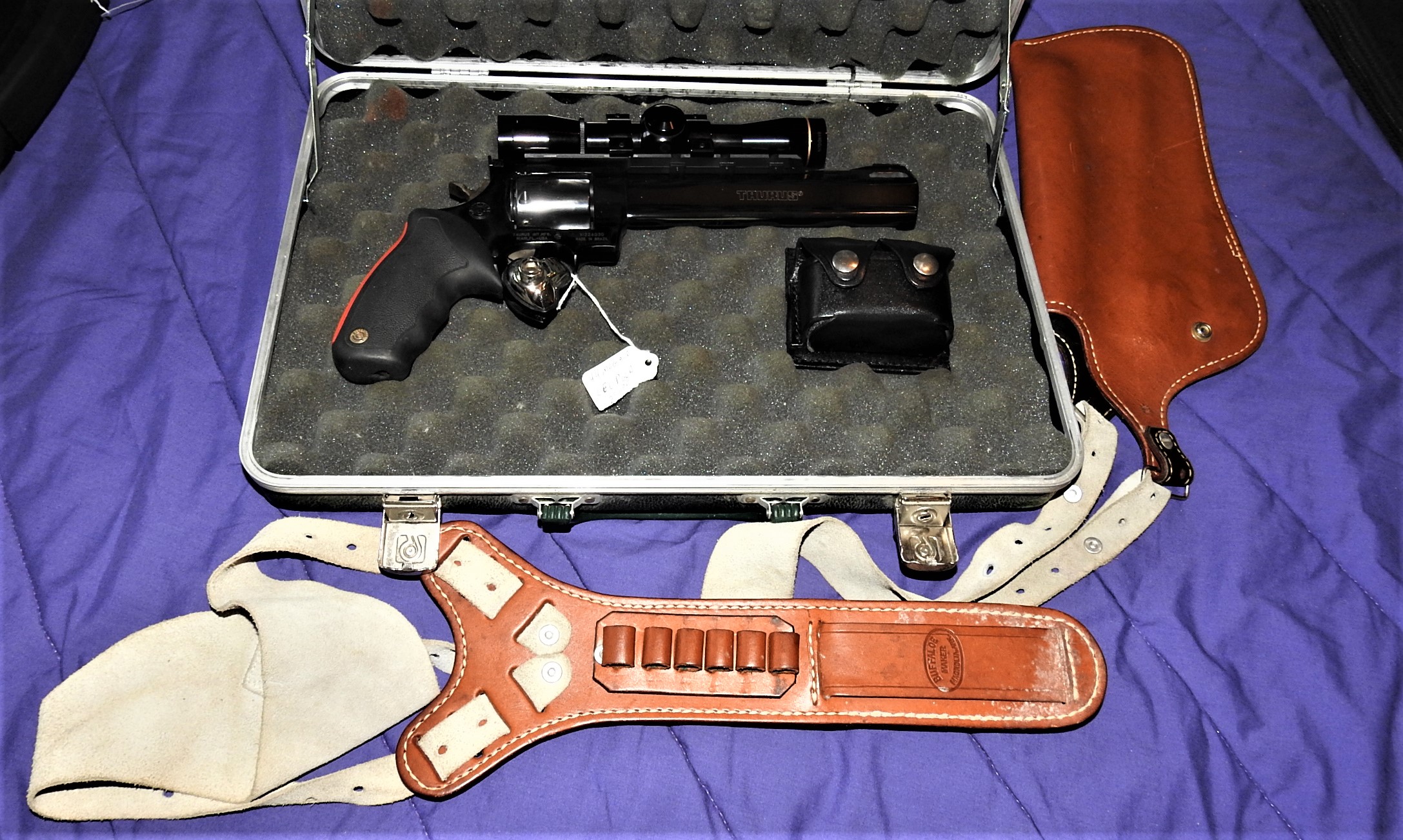 Taurus Raging Bull .44 mag