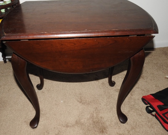 drop leaf table queen anne style legs cherry antique hardwood