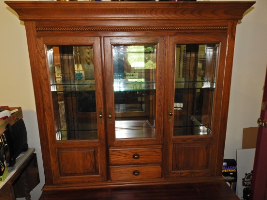 Kincaid china hutch