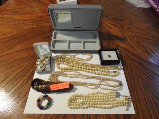 Misc lot of Jewelry