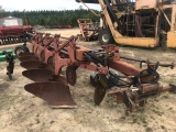 IH 735 Plow