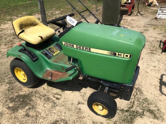 John Deere 130