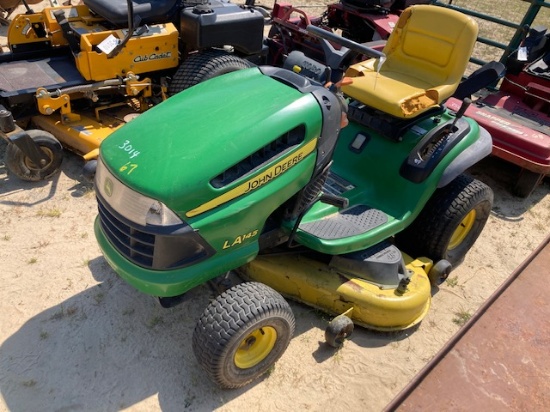 John Deere LA145 Mower