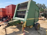 John Deere 630 Baler