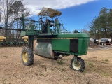 John Deere 6000 Hi-Cycle Sprayer