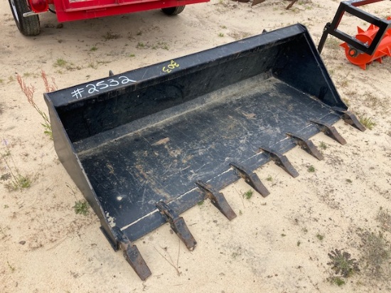 Quick Attach 72" Bucket w/ Teeth