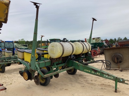 John Deere 7200 Planters