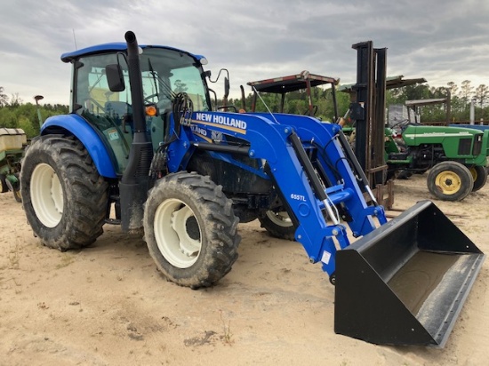 New Holland T4.110 Tractor w/ Loader