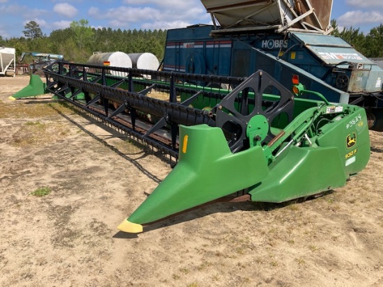 John Deere 930F Header